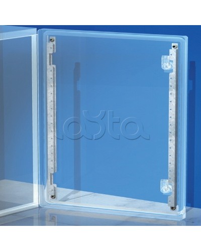 Рейки дверные, вертикальные, для шкафов CE В=700мм, 1 упаковка - 2шт. DKC R5S70 в Симферополе Аксессуары для стоек и шкафов Pintop.ru