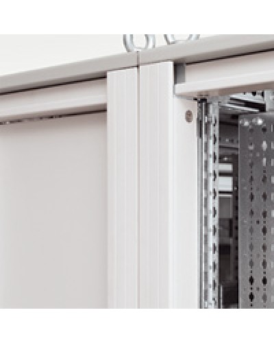 Облицовка Legrand 020561 в Симферополе Аксессуары для стоек и шкафов Pintop.ru