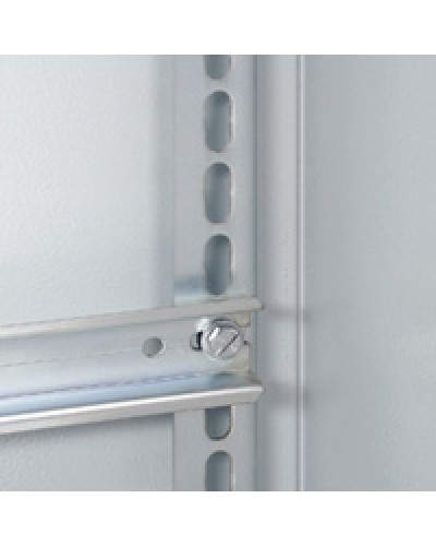 Стойки профил. 500 (2 шт/уп) Legrand 036152 в Симферополе Аксессуары для стоек и шкафов Pintop.ru